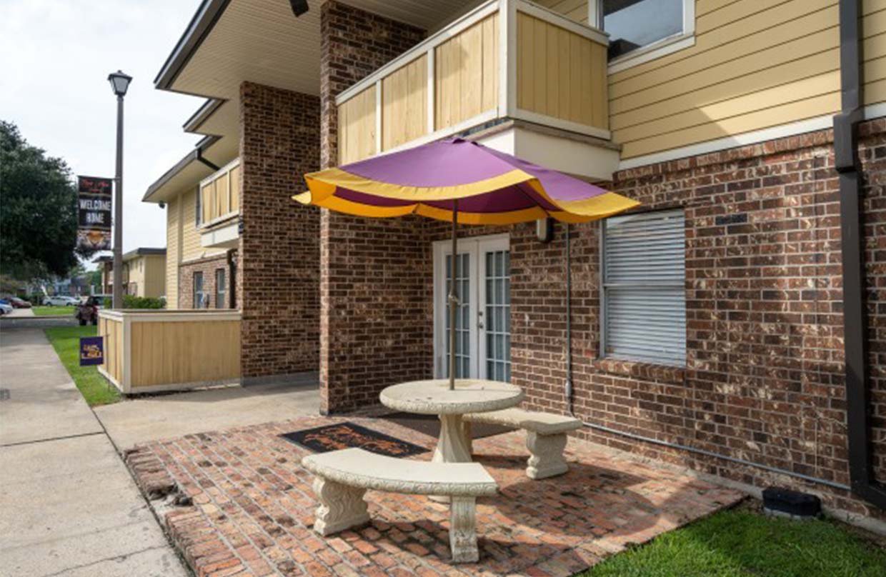 lunch tables around Stadium Square Apartments