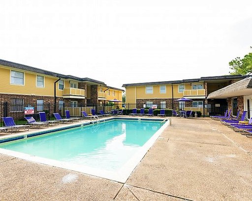 refreshing pool at Stadium Square Apartments