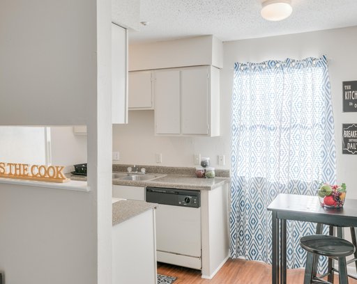 kitchen appliances at Stadium Square Apartments